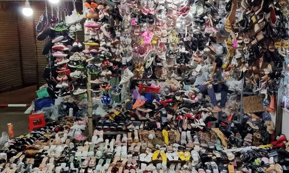 Chợ đêm Lê Duẩn chuyên về thời trang giá rẻ