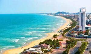 Bãi biển Đà Nẵng nổi tiếng với nét quyến rũ bao trọn lòng thành phố