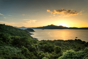 Mùa khô là thời điểm lý tưởng để khám phá Bán đảo Sơn Trà Đà Nẵng