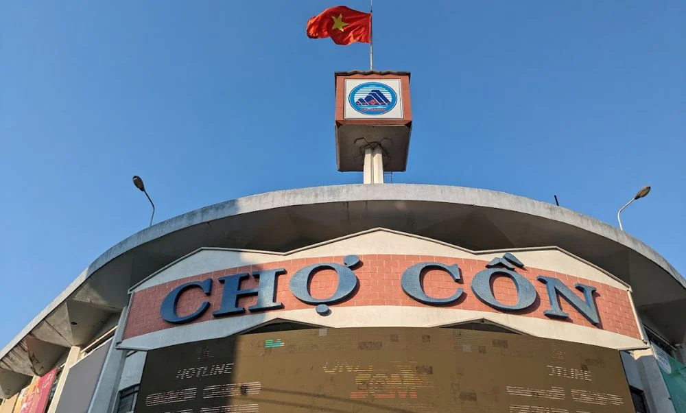 Chợ Cồn, một địa điểm lý tưởng với nhiều đặc sản Đà Nẵng làm quà hấp dẫn cho du khách