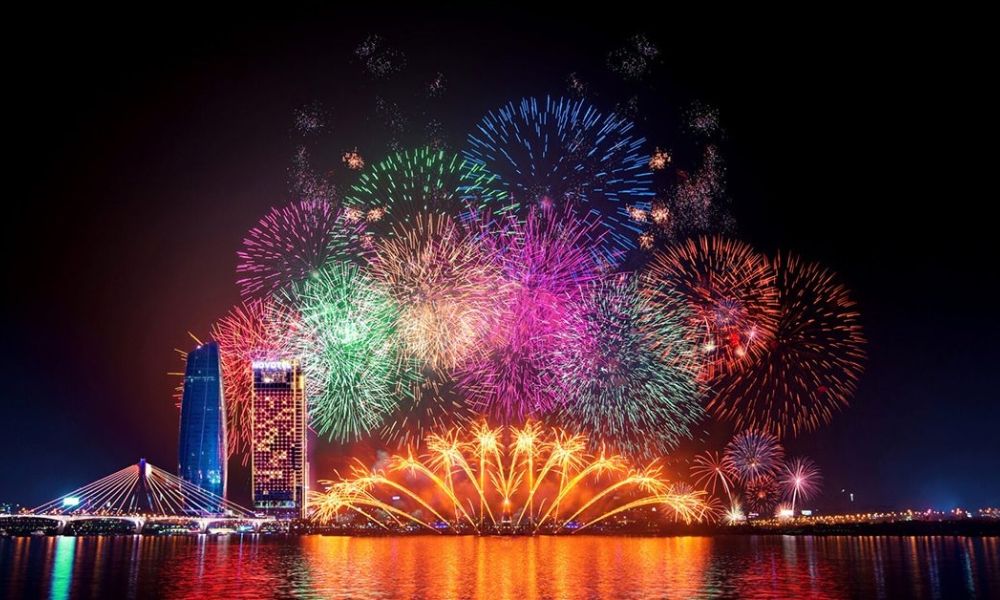 Toàn cảnh màn trình diễn cực đẹp ở lễ hội pháo hoa Đà Nẵng